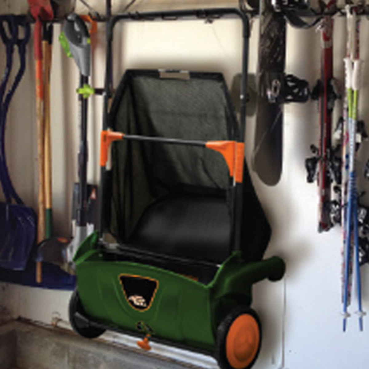 26'' Push Lawn Sweeper