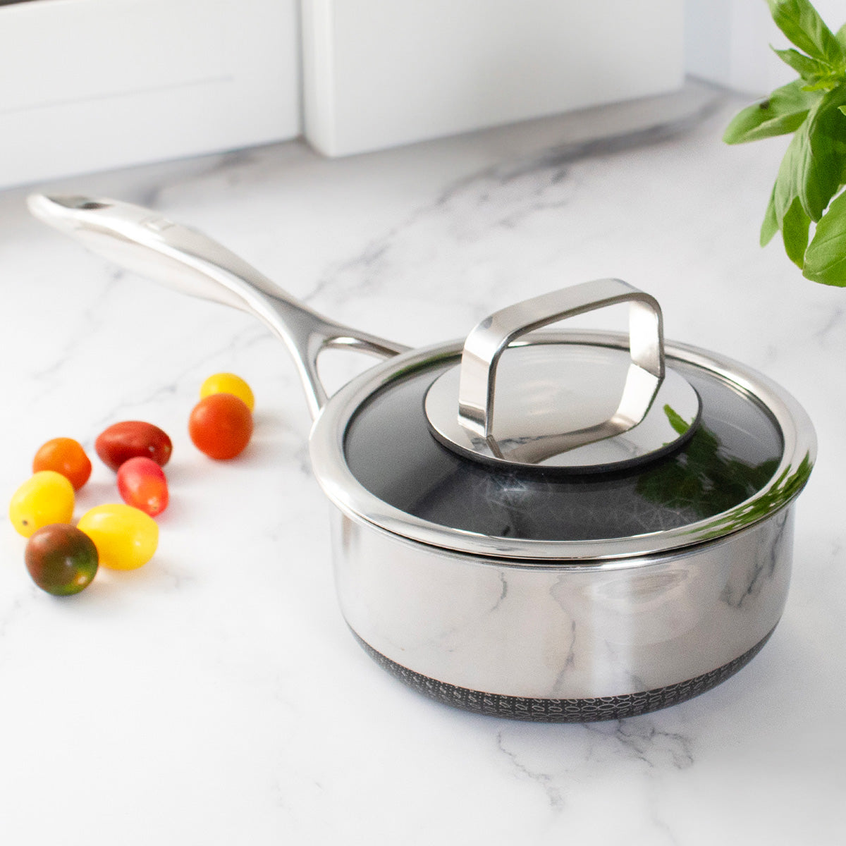 1.5-Quart Hybrid Sauce Pan with Lid