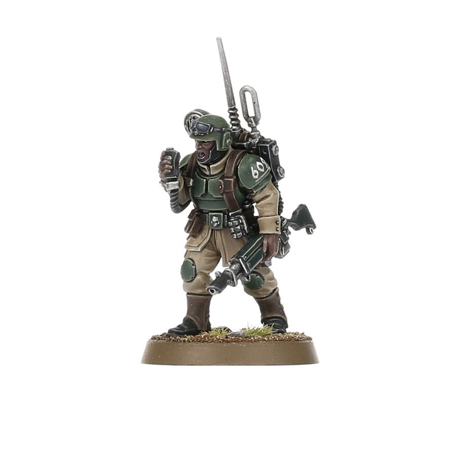 Warhammer 40,000 Astra Militarum Cadian Shock Troops – 10 Plastic Miniatures with Custom Weapons, 20+ Heads, Transfer Sheet & Bases for Astra Militarum Army Building