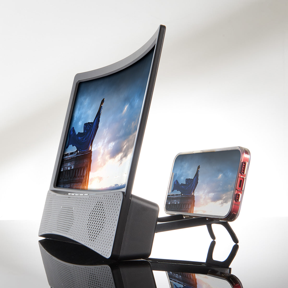 Smartphone TV Screen Magnifier