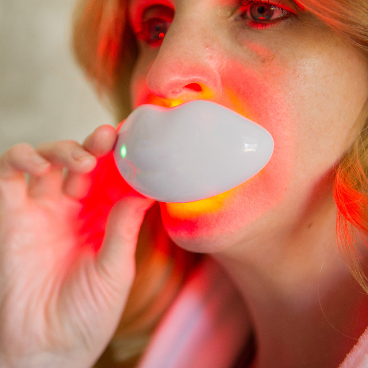 World's First At-Home Professional LED Lip Therapy Device