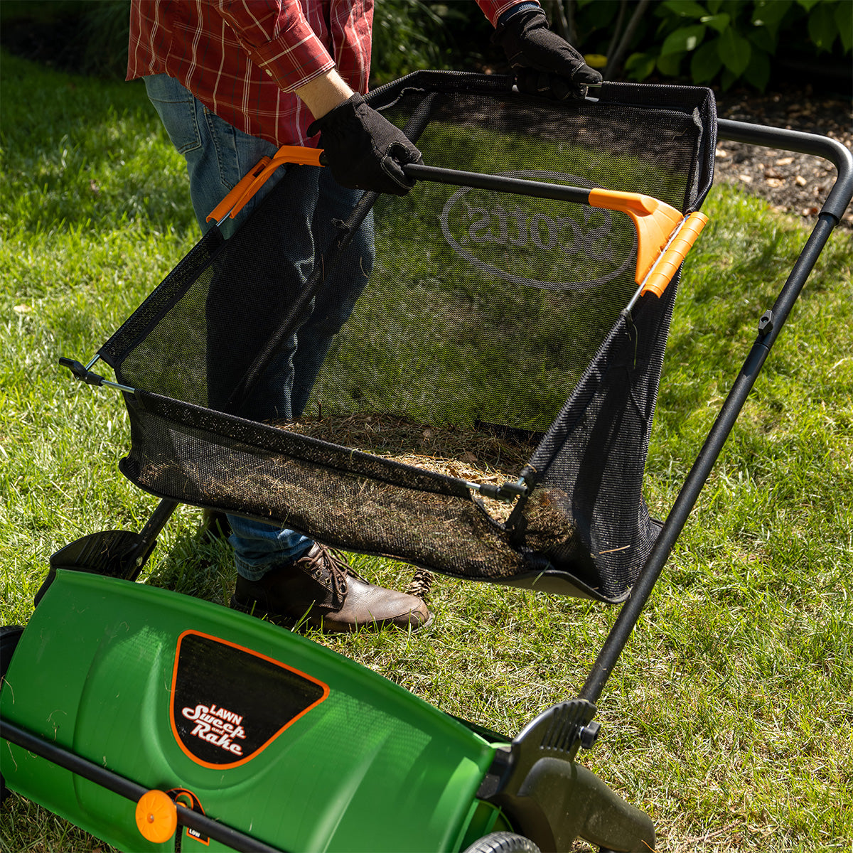 26'' Push Lawn Sweeper