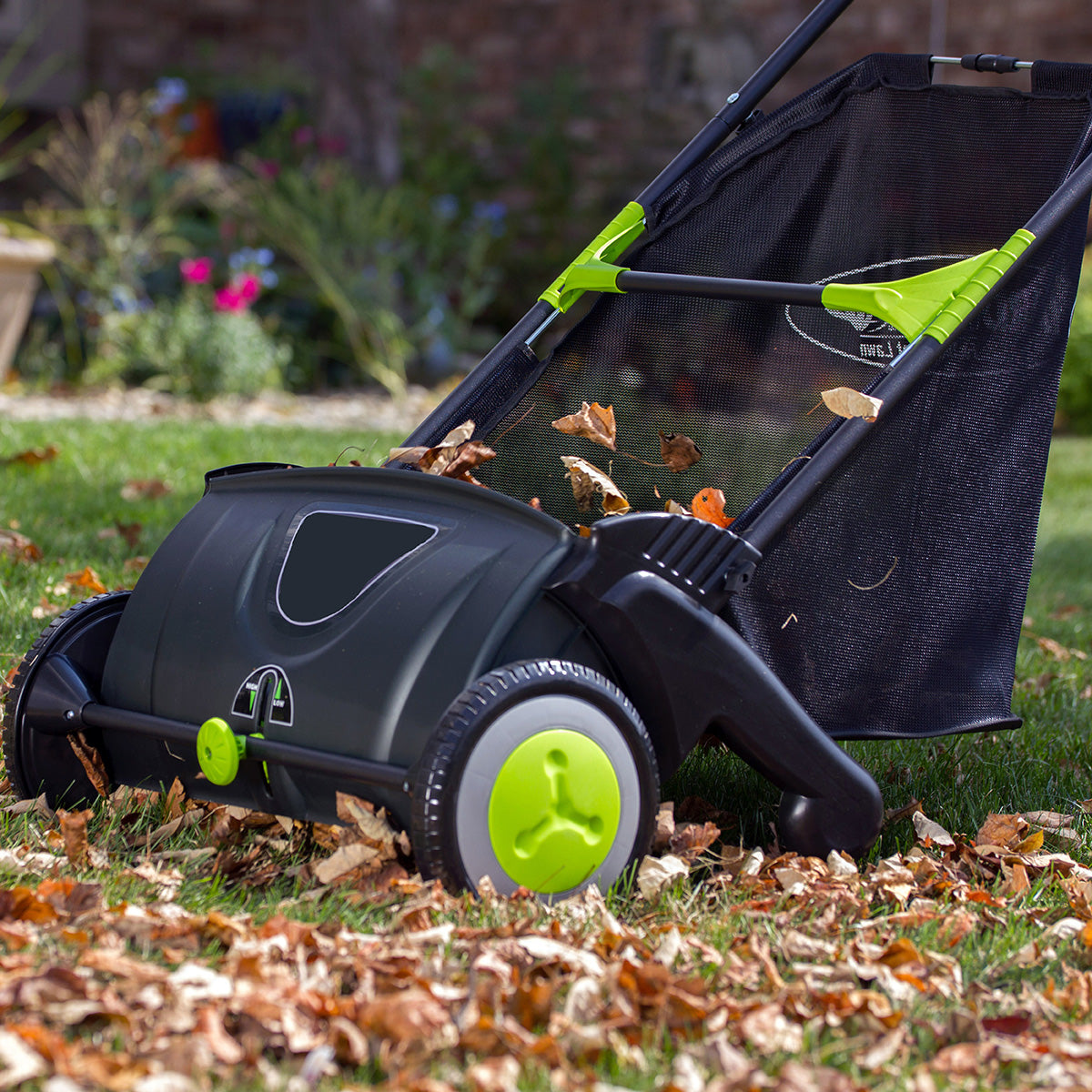 21'' Manual Lawn Sweeper