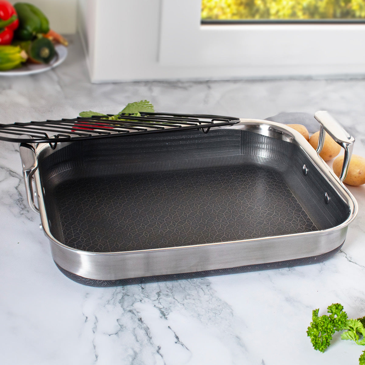 14'' Hybrid Nonstick Roasting Pan with Rack