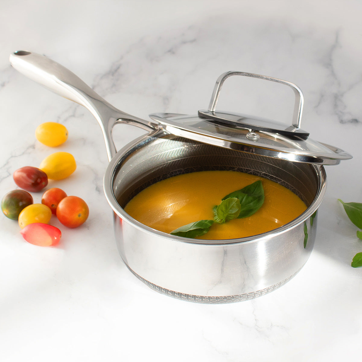 1.5-Quart Hybrid Sauce Pan with Lid