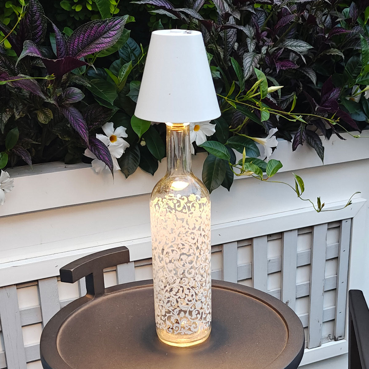 4-in-1 Indoor/Outdoor Bug Deterrent Lamp