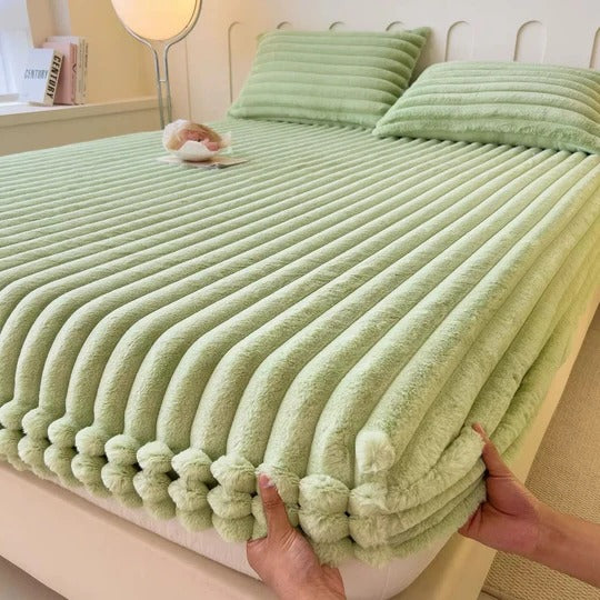 Ultra-Soft Fitted Bed Sheet for Consistent Nightly Comfort