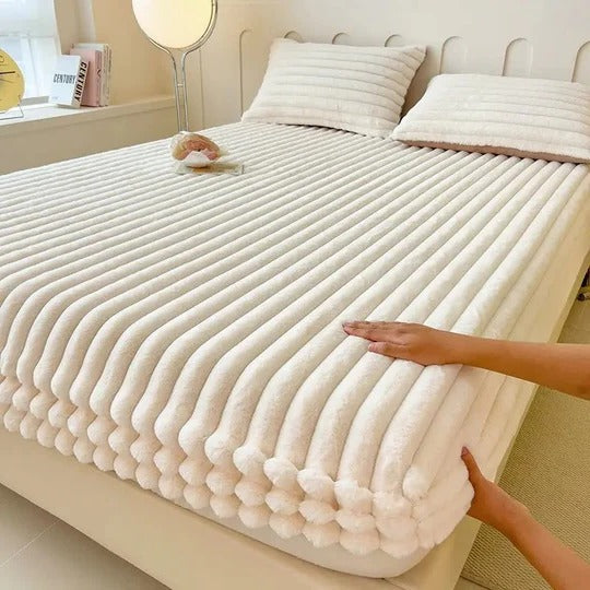 Ultra-Soft Fitted Bed Sheet for Consistent Nightly Comfort