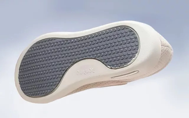 Wide Diabetic Shoes for Swollen Feet